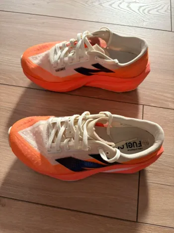 Gebrauchtes New Balance FuelCell Rebel v4 bike — Bild 4 von 9
