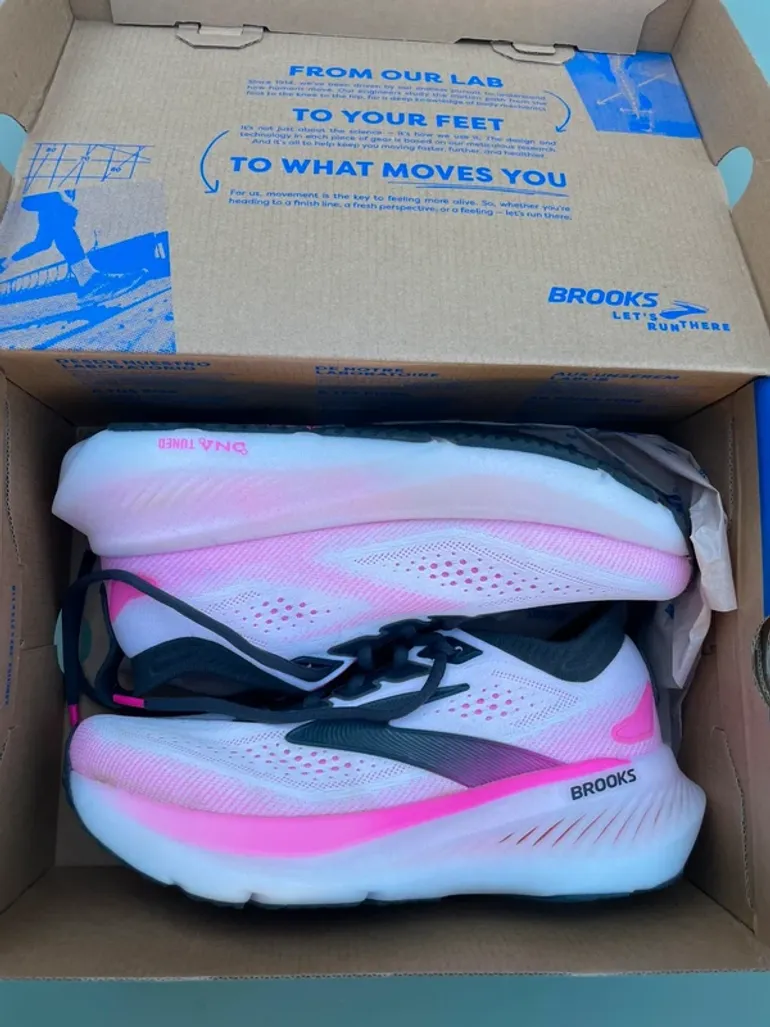 Brooks Running Shoes bike d'occasion — image 1 sur 4