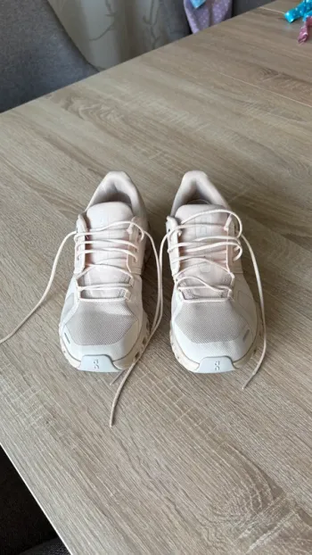 On Running On Sneaker bike de segunda mano