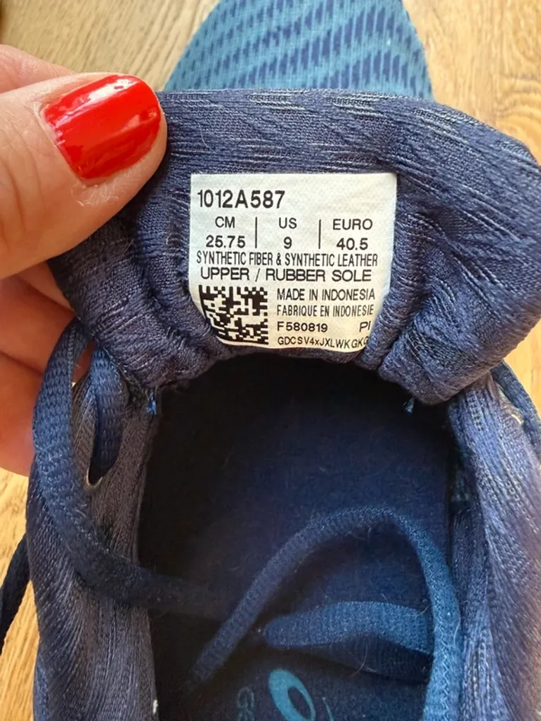 Used Asics Gel Nimbus 22 bike — image 4 of 4