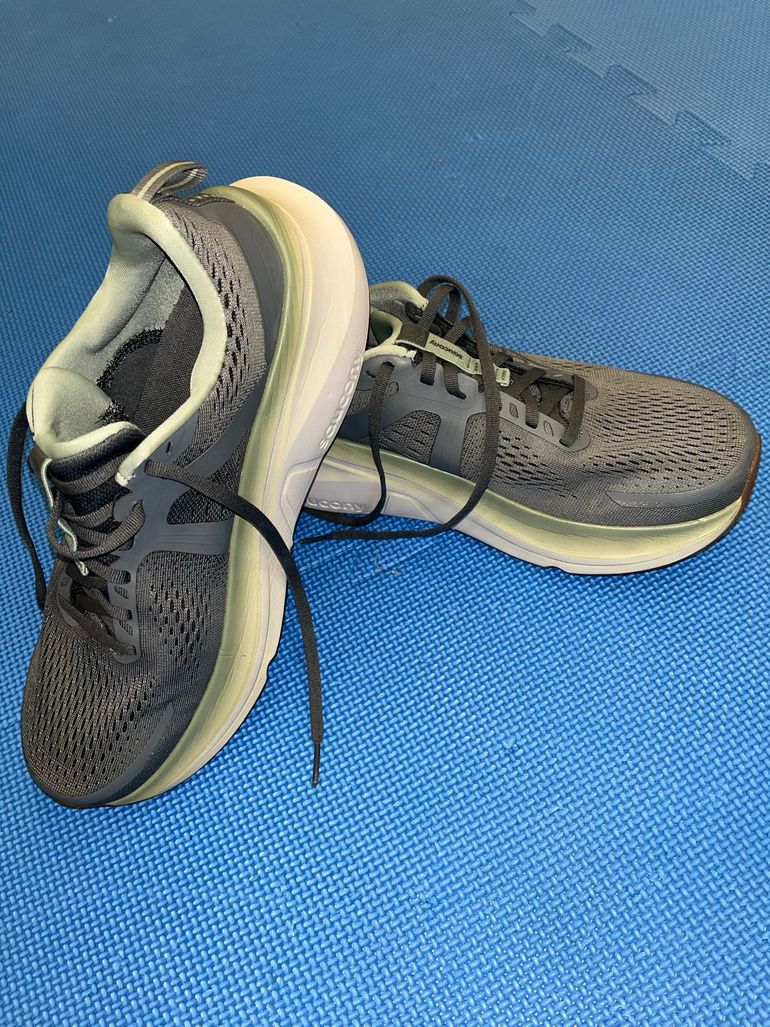 Used Saucony guide 18 2025 bike — image 4 of 6
