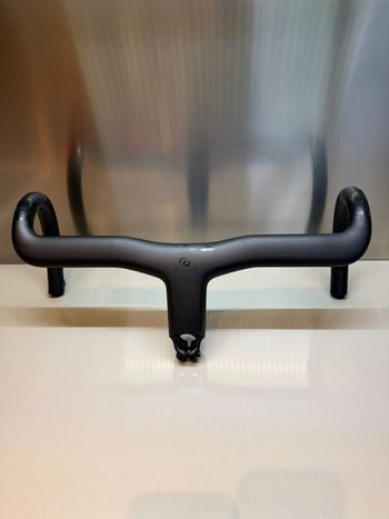 Used Syncros IC-R100-SL Carbon Handlebar-Stem Unit 2025 bike