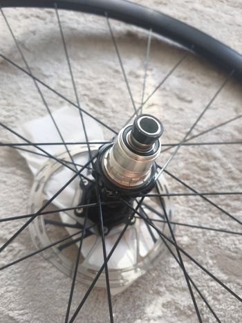 Used Fulcrum Soniq 28" XDR bike — image 5 of 6