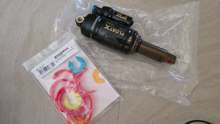 Used Fox Genie Float X Factory 2026 bike — image 2 of 3