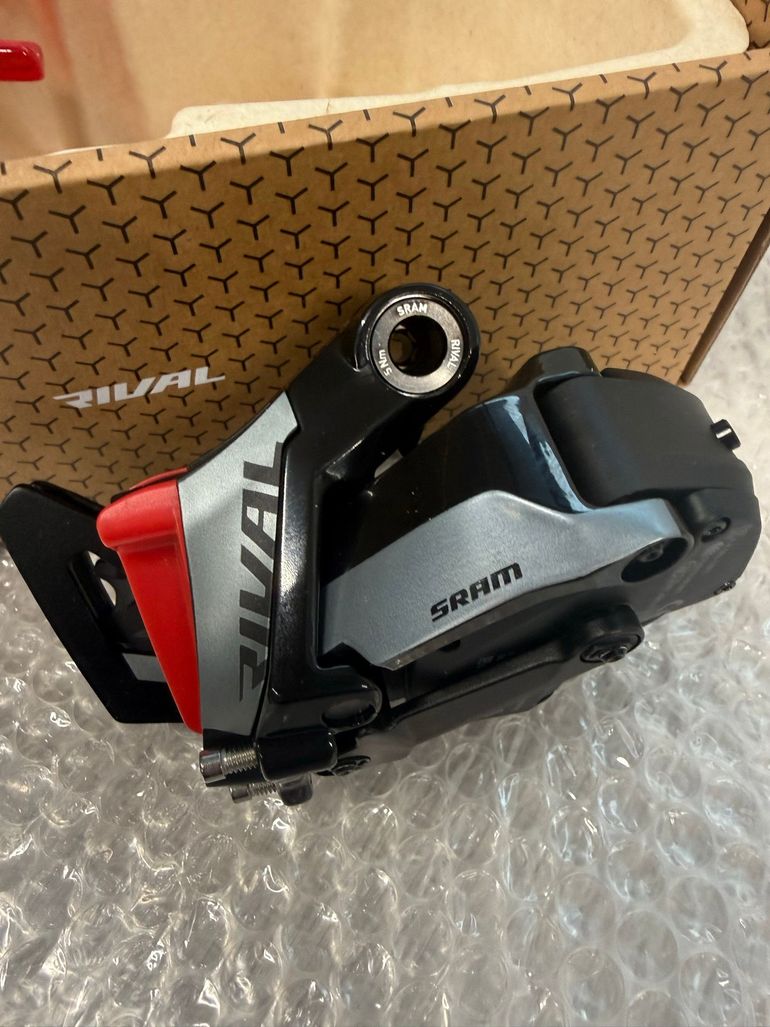 Używany Sram Rival AXS E1 Rear Derailleur 2026 bike — zdjęcie 3 z 9
