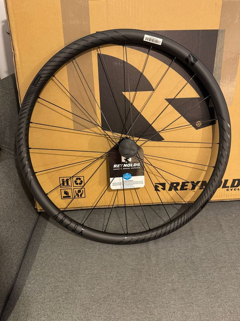 Käytetty Reynolds AR29X Front Wheel 2025 Wheels