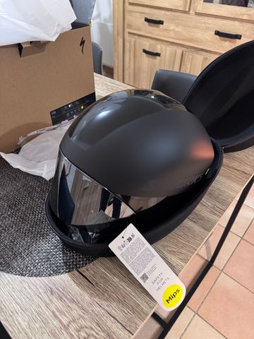 Gebrauchtes Specialized TT5 Helmet Taille M 2026 bike — Bild 4 von 4