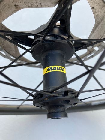 Used Mavic Cosmic carbone SLR 45 disc bike — image 7 of 9