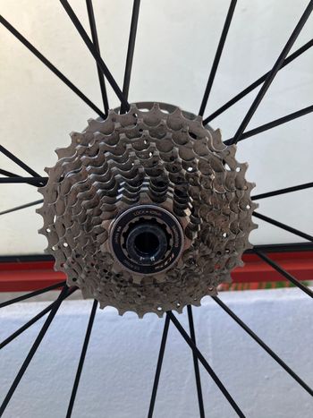 Used Mavic Cosmic carbone SLR 45 disc bike — image 6 of 9