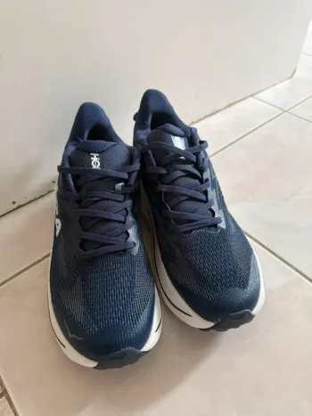 Used Hoka Shoes bike — image 3 of 6