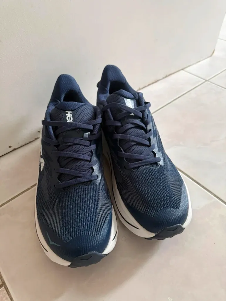 Used Hoka Shoes bike — image 3 of 6