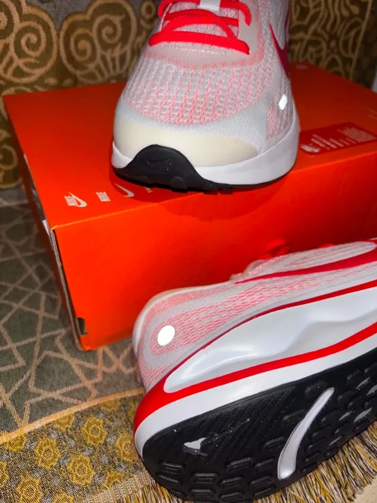 Używany Nike Journey Run bike — zdjęcie 12 z 15