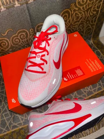 Używany Nike Journey Run bike — zdjęcie 3 z 15