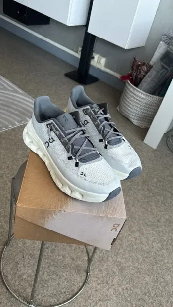 Used On Running On Cloud Shoes bike — image 3 of 3