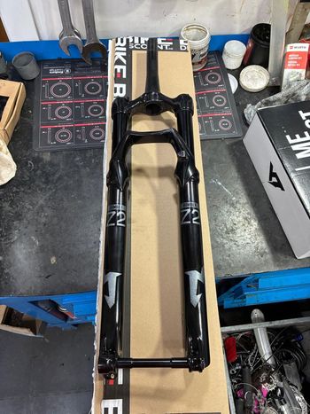 Used Marzocchi Bomber Z2 140 29” 2026 bike