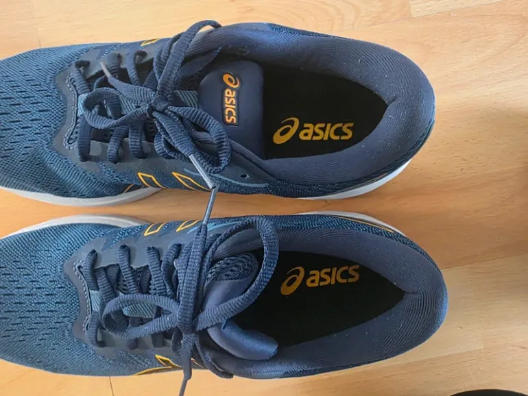 Used Asics GT-1000 11 bike — image 6 of 7