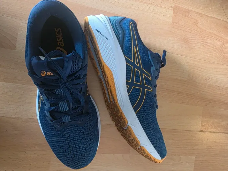 Used Asics GT-1000 11 bike — image 3 of 7