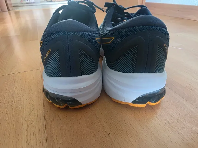 Used Asics GT-1000 11 bike — image 7 of 7