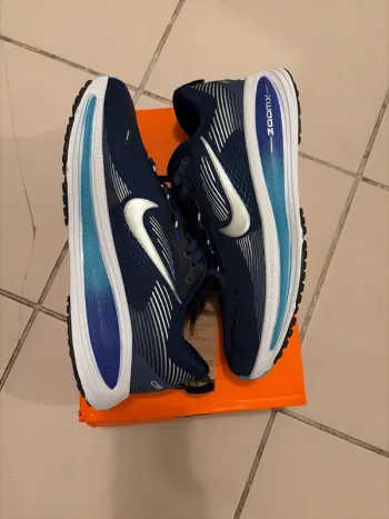 Brugt Nike Vomero 18 bike — billede 2 af 3