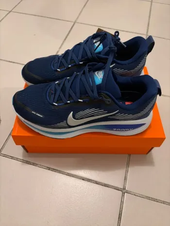 Brugt Nike Vomero 18 bike — billede 3 af 3