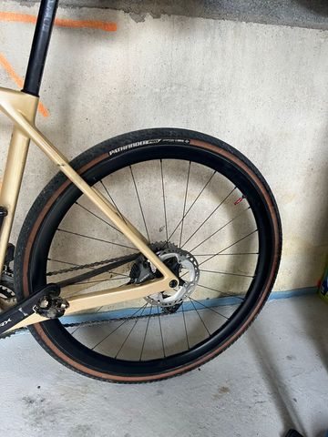 Used Roval Terra Wheelset 2023 bike — image 2 of 3
