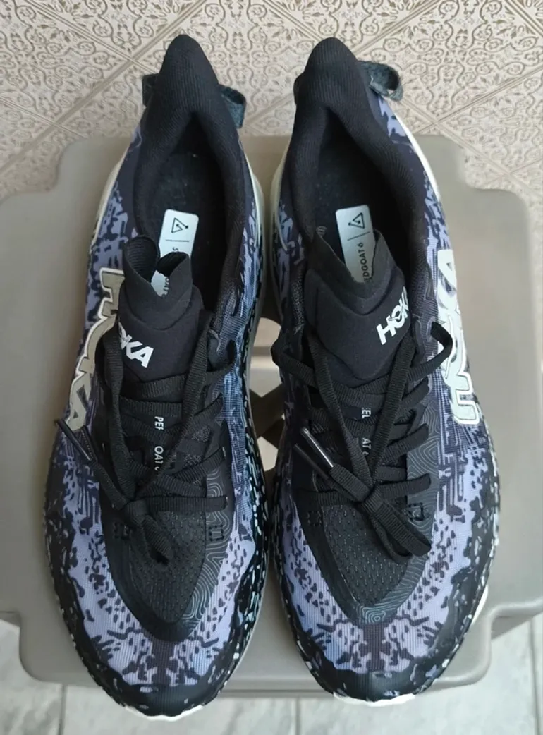 Used Hoka Speedgoat bike — image 5 of 9