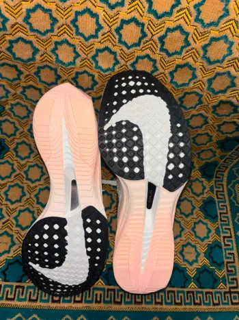 Used 100% Zoomx Vaporfly Next 3 bike — image 14 of 15