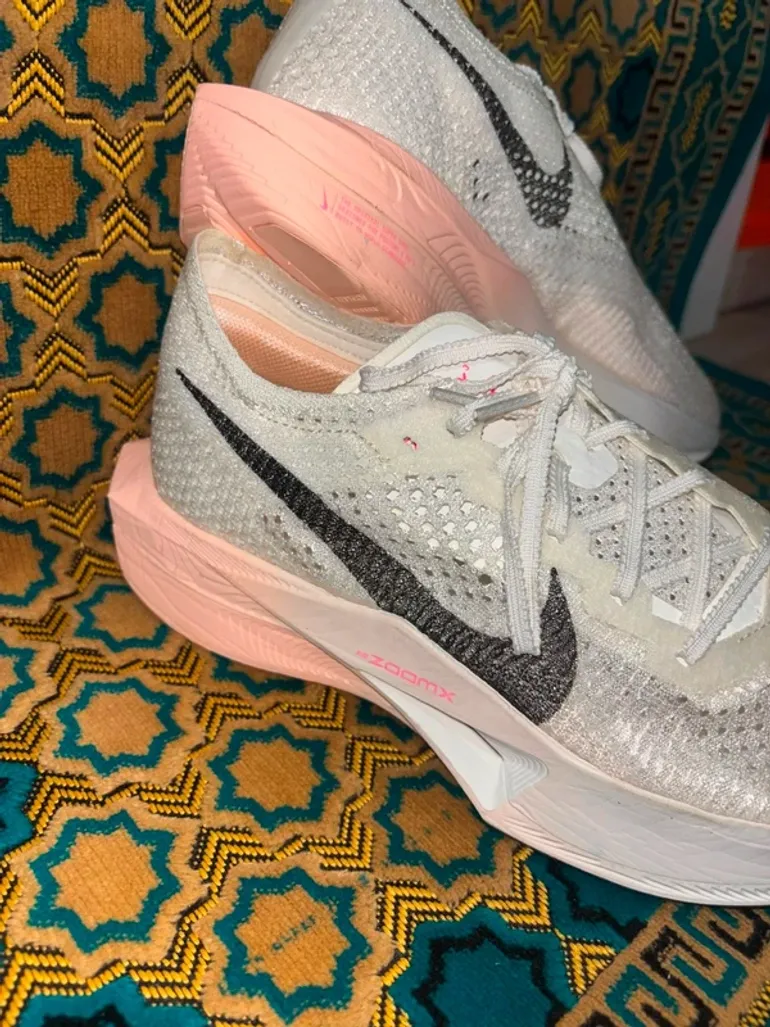 Used 100% Zoomx Vaporfly Next 3 bike — image 4 of 15