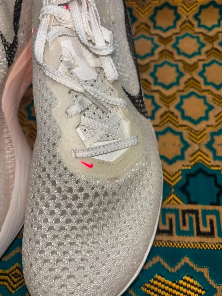 Used 100% Zoomx Vaporfly Next 3 bike — image 13 of 15