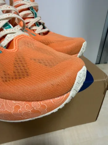 Used Asics Novablast 5 Tokyo bike — image 7 of 10