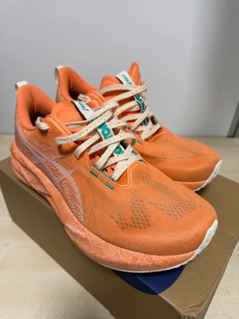 Used Asics Novablast 5 Tokyo bike — image 4 of 10