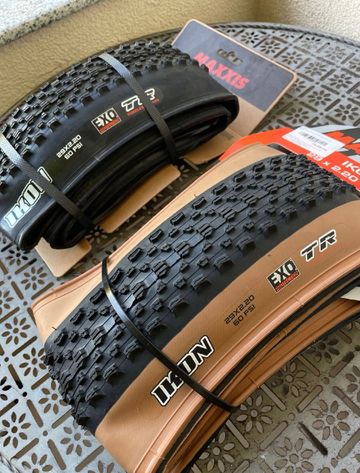 Gebrauchtes Maxxis Ikon EXO TR 29x2.20 x2 MTB Tires Set 2025 Tyres & Tubes