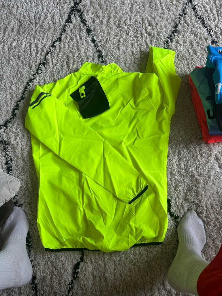Käytetty AGU Rainjacket bike — kuva 2 / 3
