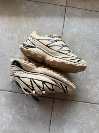 Used Salomon Trailrunning Shoes bike — image 2 of 4