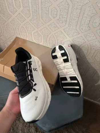 Käytetty On Running Shoes size 41 bike — kuva 2 / 4