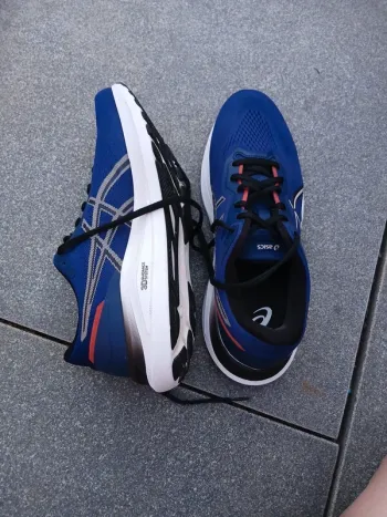 Used Asics GT-1000 13 bike — image 2 of 4