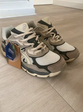 Used Asics gel nyc bike