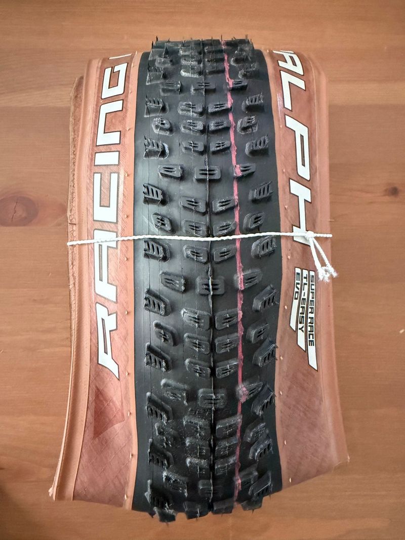 Brugt Schwalbe Racing Ralph Tire 2026 Tyres & Tubes