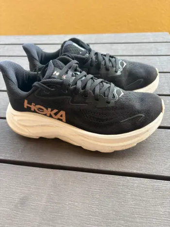 Brugt Hoka Clifton 10 bike