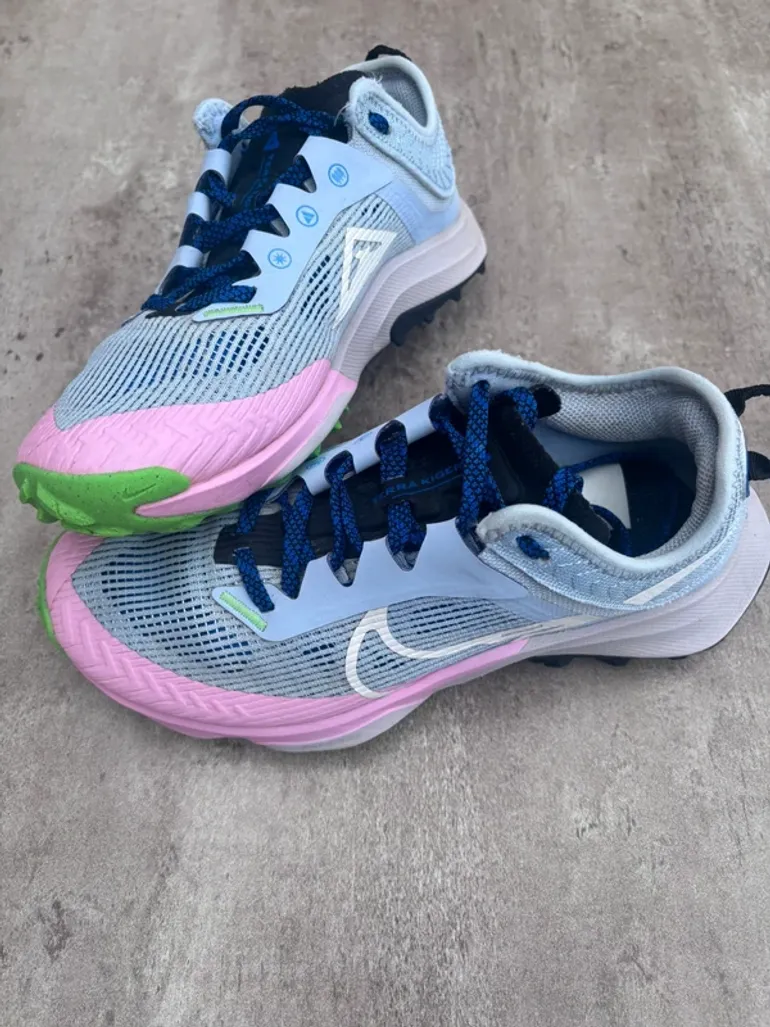 Nike Terra Kiger 8 bike d'occasion — image 4 sur 13
