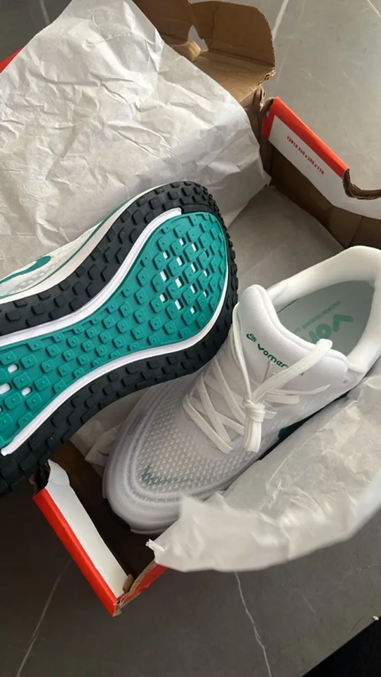 Nike Vomero PLUS bike usato — immagine 4 di 5