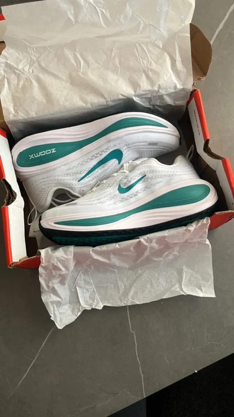 Nike Vomero PLUS bike usato — immagine 2 di 5