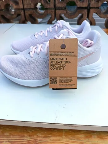 Used Nike Running Shoes bike — image 3 of 8