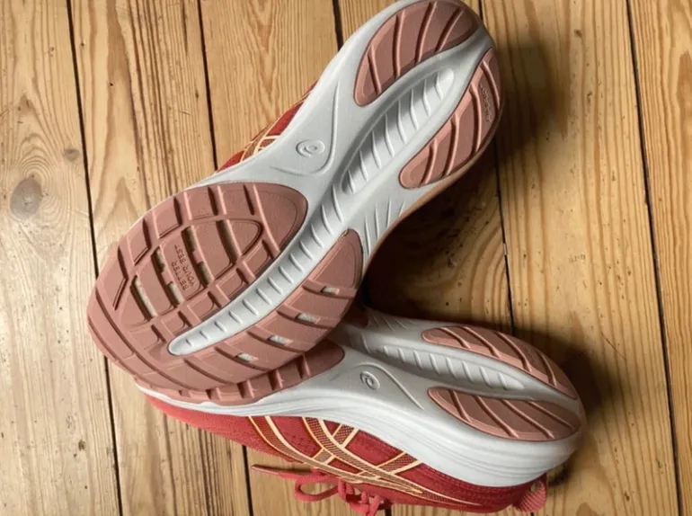 Asics Gel Cumulus 27 bike usato — immagine 3 di 4