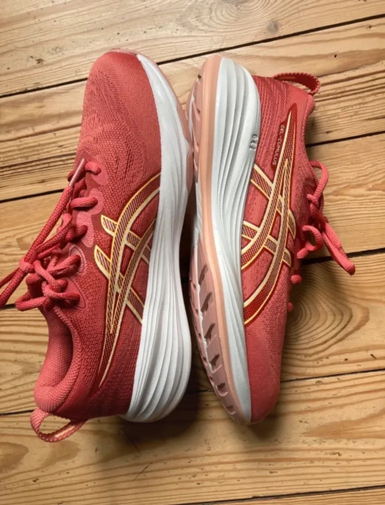 Asics Gel Cumulus 27 bike usato — immagine 2 di 4