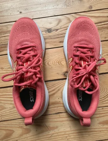 Used Asics Gel Cumulus 27 bike