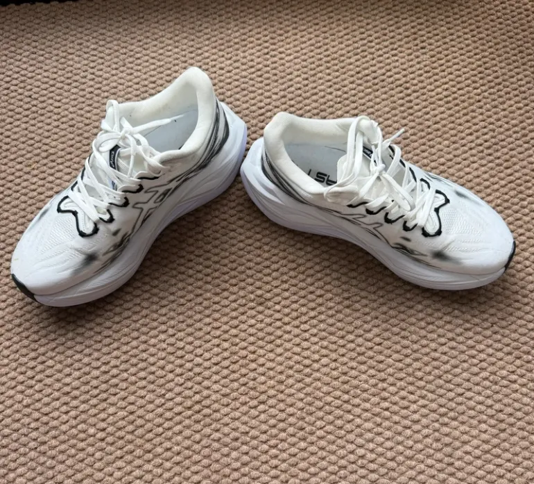 Gebrauchtes Asics Superblast 3 bike — Bild 2 von 7