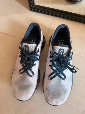 Used On Running Cloud X bike — image 4 of 5