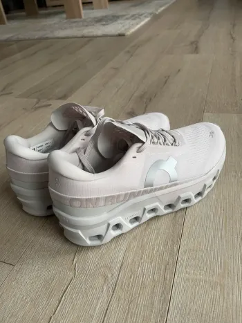 Tweedehands On Running On Schuhe bike — afbeelding 4 van 6