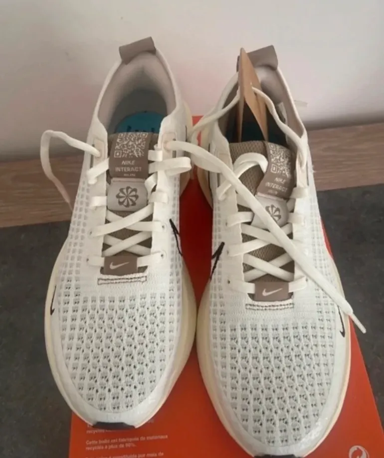 Brugt Nike Running Shoes bike — billede 2 af 5